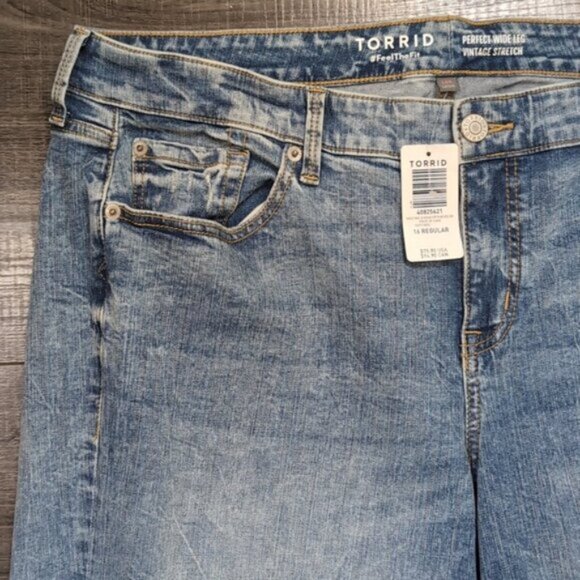 NEW Torrid Perfect Wide Leg Vintage Jeans Size 16 Vintage Stretch Ripped Knee - Picture 5 of 15